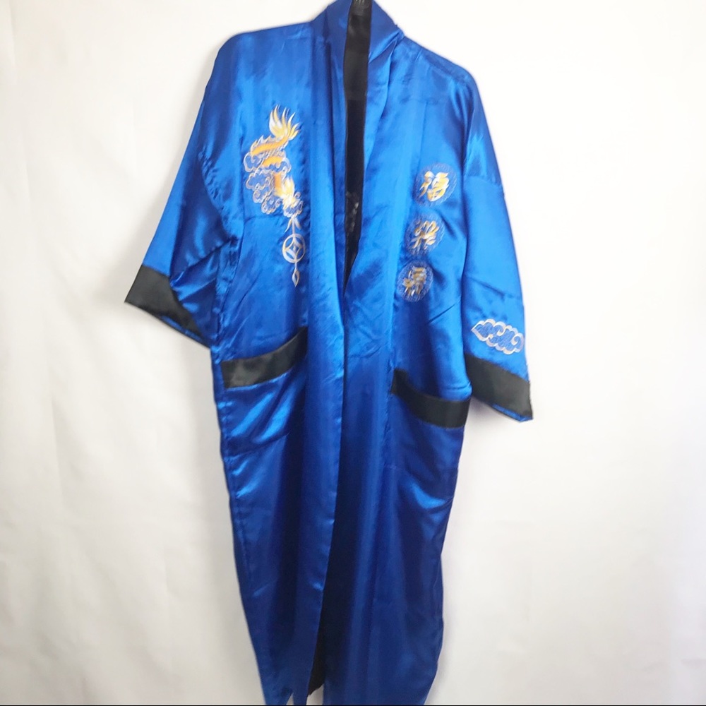 GORGEOUS UNISEX REVERSIBLE SATIN ROBE NWOT
